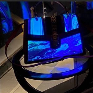 Light Up Authentic Gucci pink Sylvie purse 👛